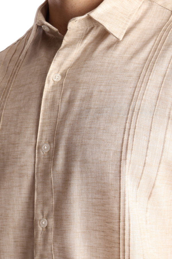 Camisa Tipo Guayabera Look Lino Con Alforzas Color Crudo Para Caballero